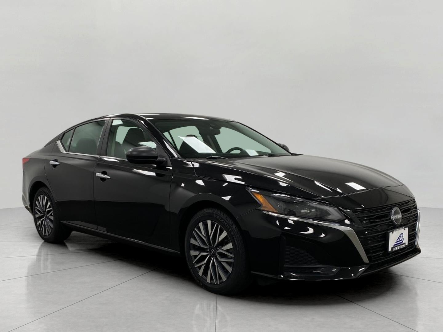 2025 Nissan Altima SV FWD in Black — front three-quarter view