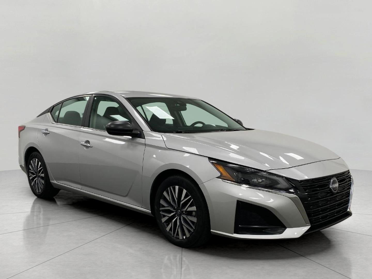 2025 Nissan Altima SV FWD in Brilliant Silver Metallic — front three-quarter view