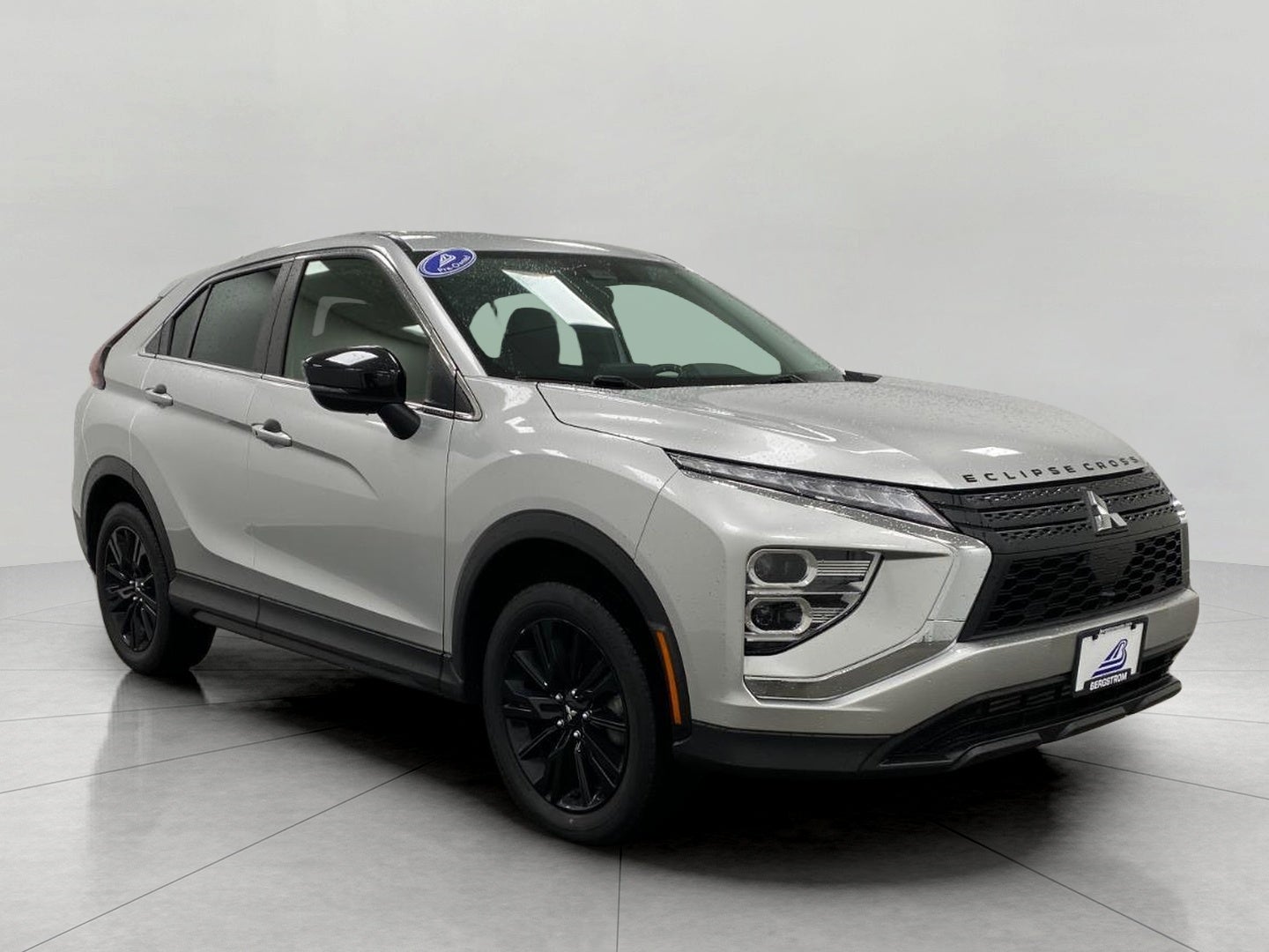 2024 Mitsubishi Eclipse Cross LE S-AWC in Alloy Silver Metallic — front three-quarter view