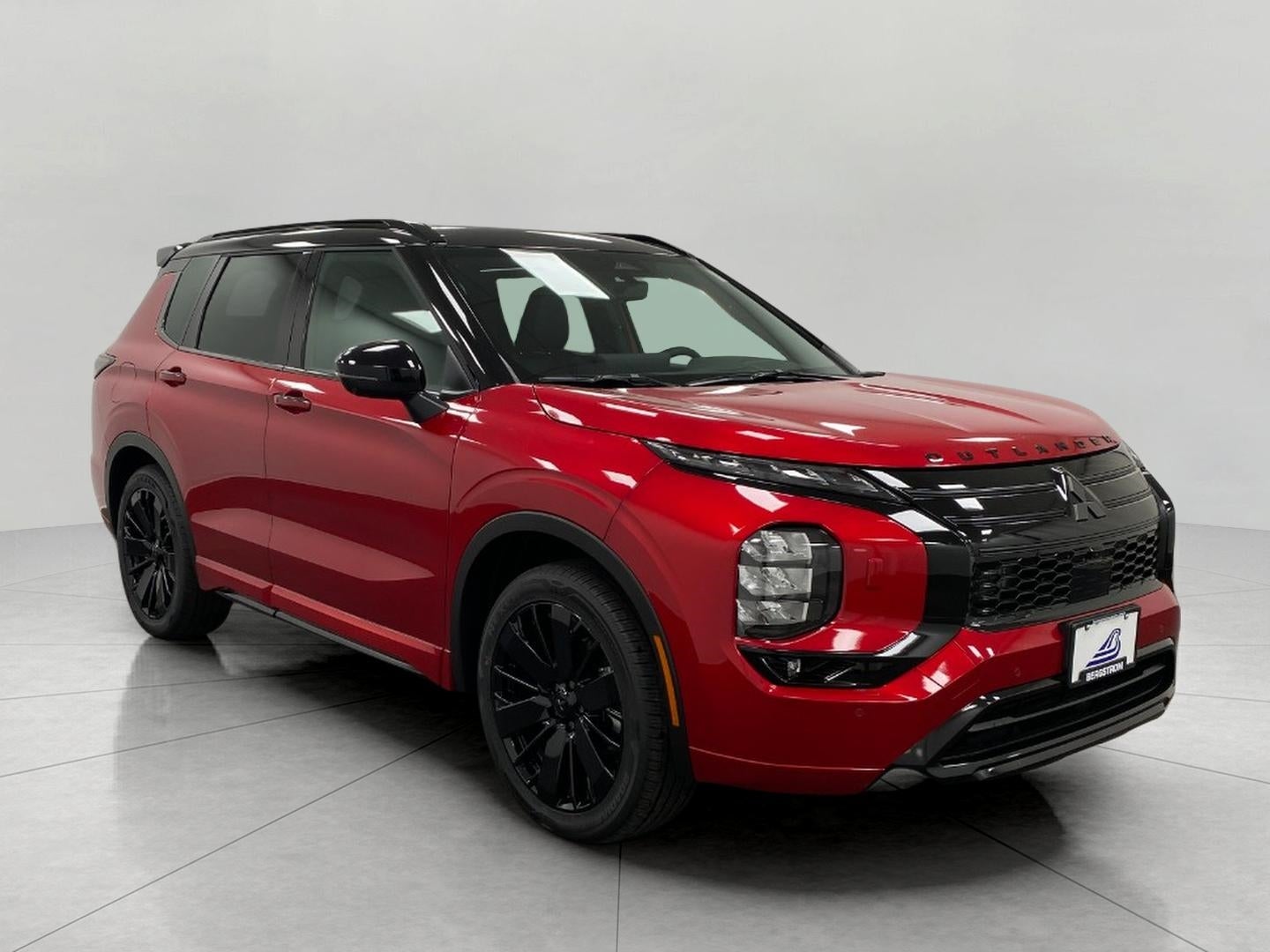 2026 Mitsubishi Outlander Black Edition S-AWC in Red Diamond — front three-quarter view